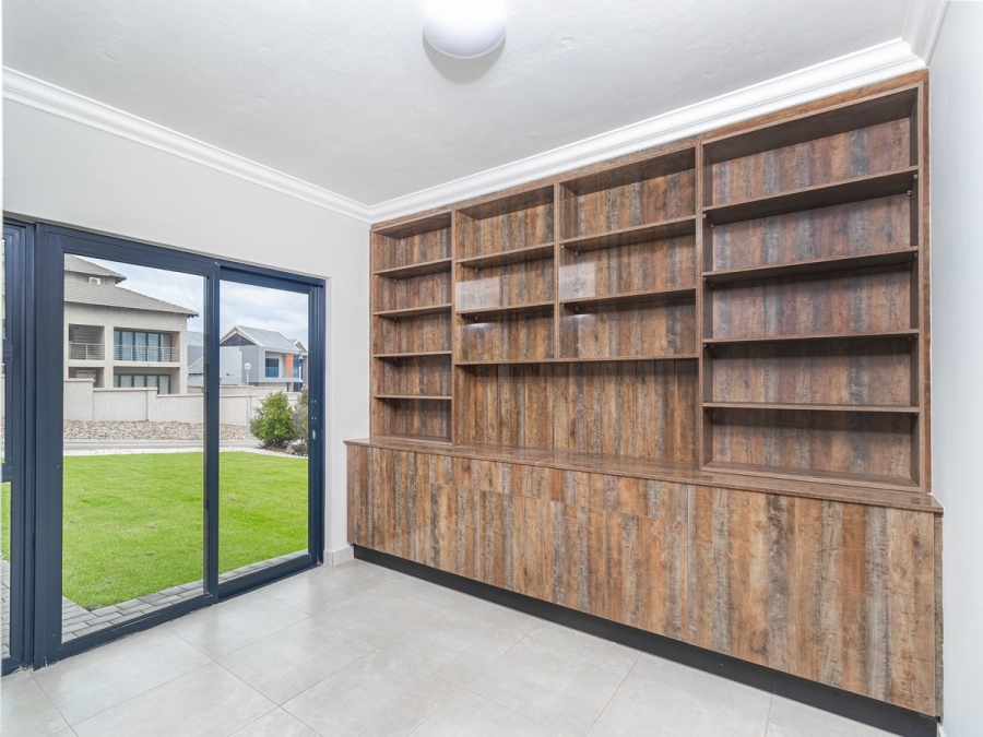 4 Bedroom Property for Sale in Xanadu Eco Park North West